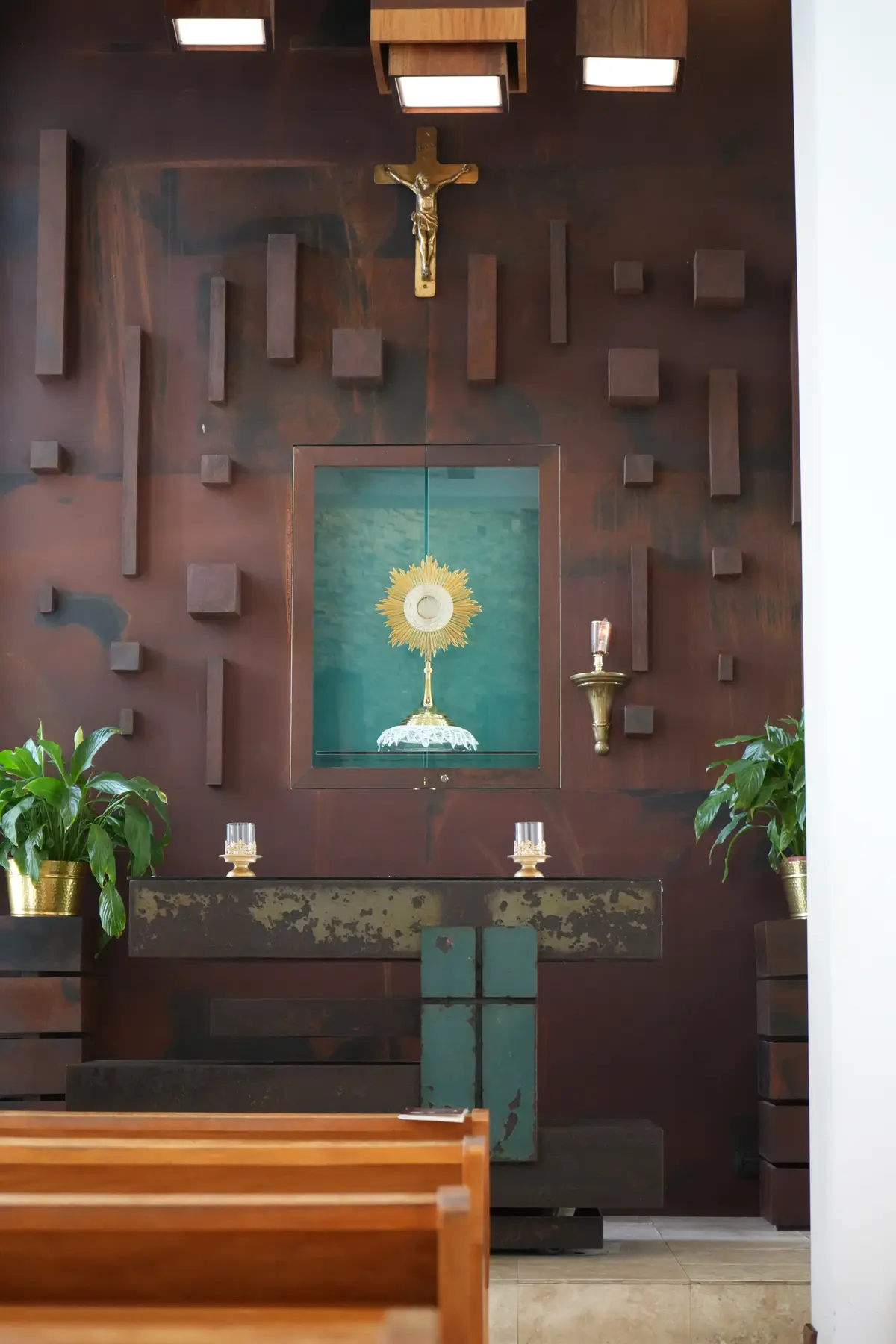 Capilla del Santísimo de la parroquia, un espacio de oración en silencio